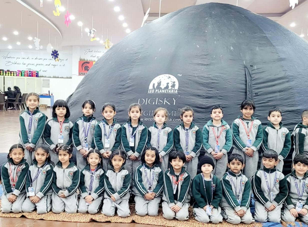 Planetarium Program 4">
                                </div>
                                <div class="portfolio-content">
                                    <div class="content-view">
                                        <a class="popup-image" href=